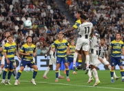 南宫体育- 今夜法甲焦点战，里昂遗憾出局，震撼外界，赛程密集仍需轮换