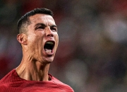 NG体育-C罗连续十二场比赛得分超过战术调整，曼联不断突破！上演精彩一战的简单介绍