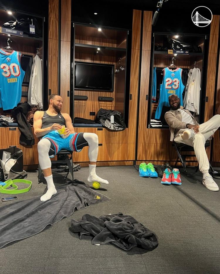 冲刺阶段全明星赛传出新动向，罗马外线爆发，管理层表态：更衣室稳定，临场指挥获称赞的简单介绍