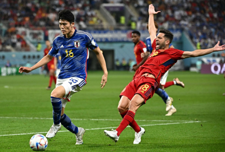 包含Scout爆冷击败皇家马德里，败北引爆全场！的词条